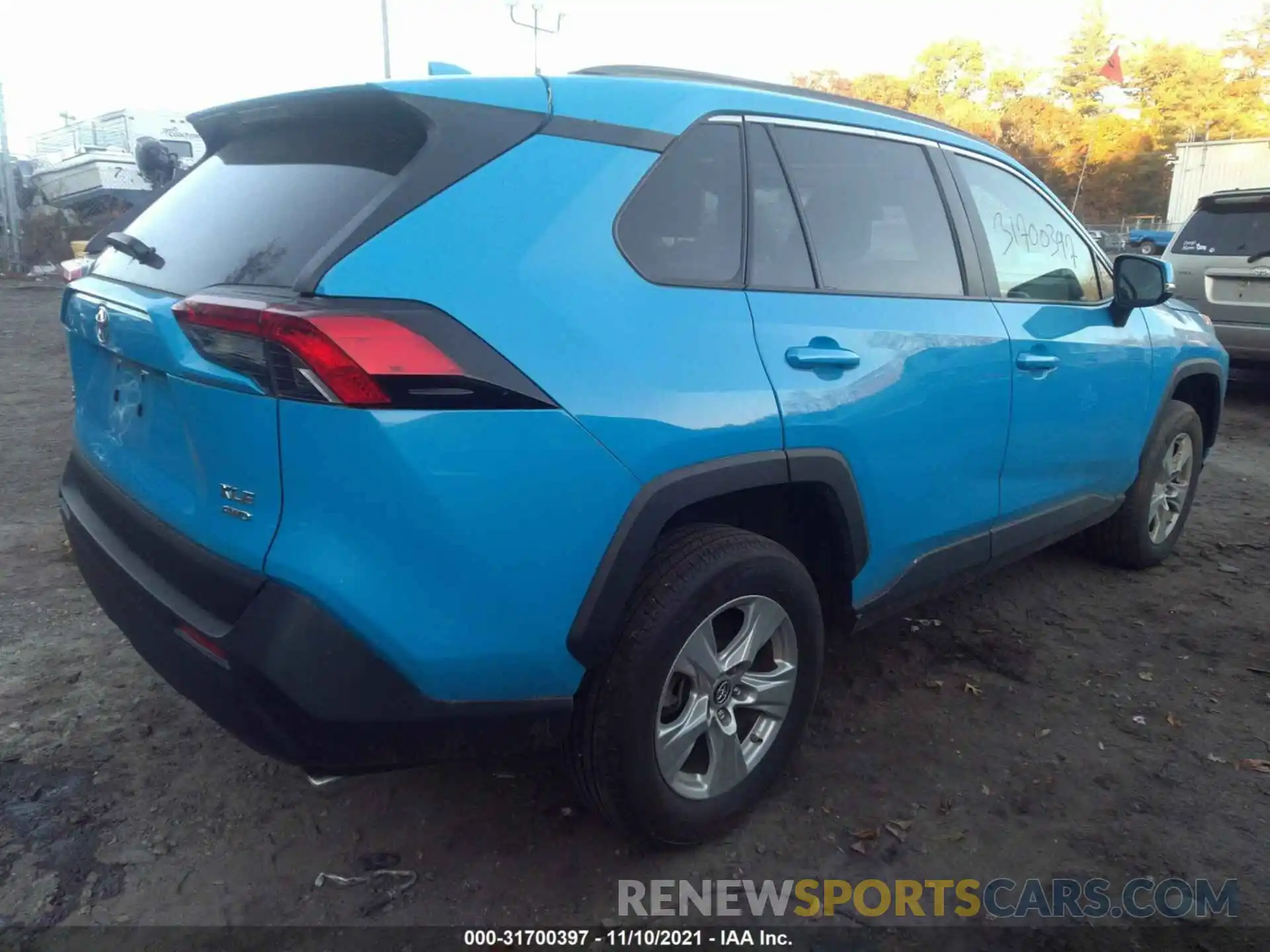 4 Фотография поврежденного автомобиля 2T3P1RFV1KC047086 TOYOTA RAV4 2019