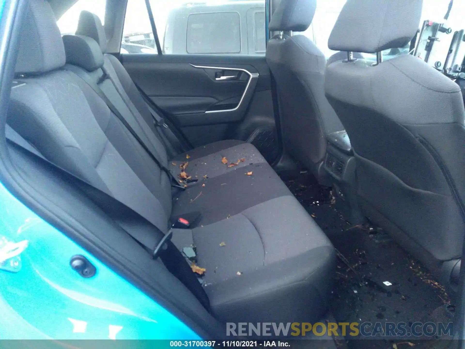 8 Photograph of a damaged car 2T3P1RFV1KC047086 TOYOTA RAV4 2019