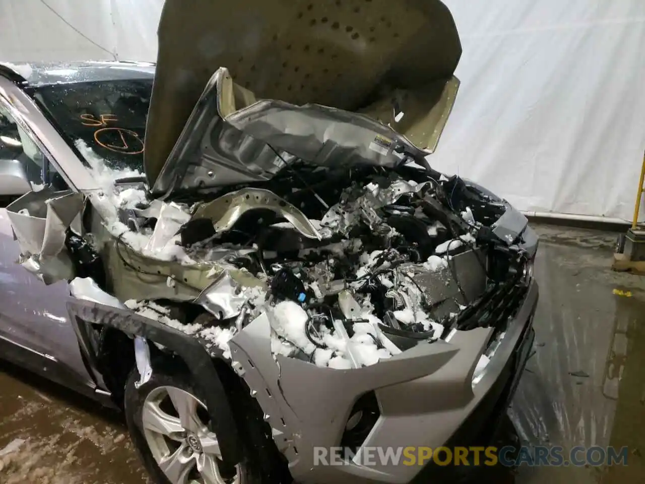 9 Photograph of a damaged car 2T3P1RFV1KC057441 TOYOTA RAV4 2019