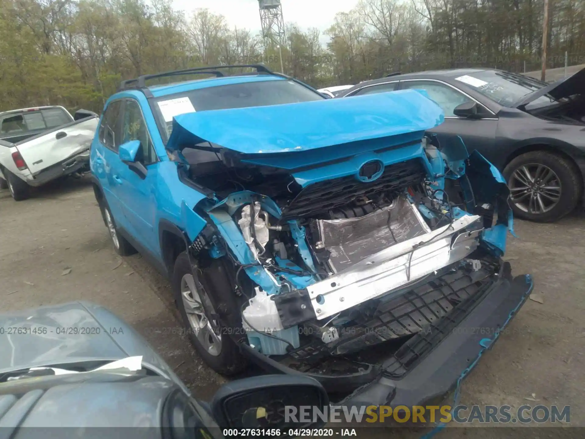 1 Photograph of a damaged car 2T3P1RFV1KW010988 TOYOTA RAV4 2019