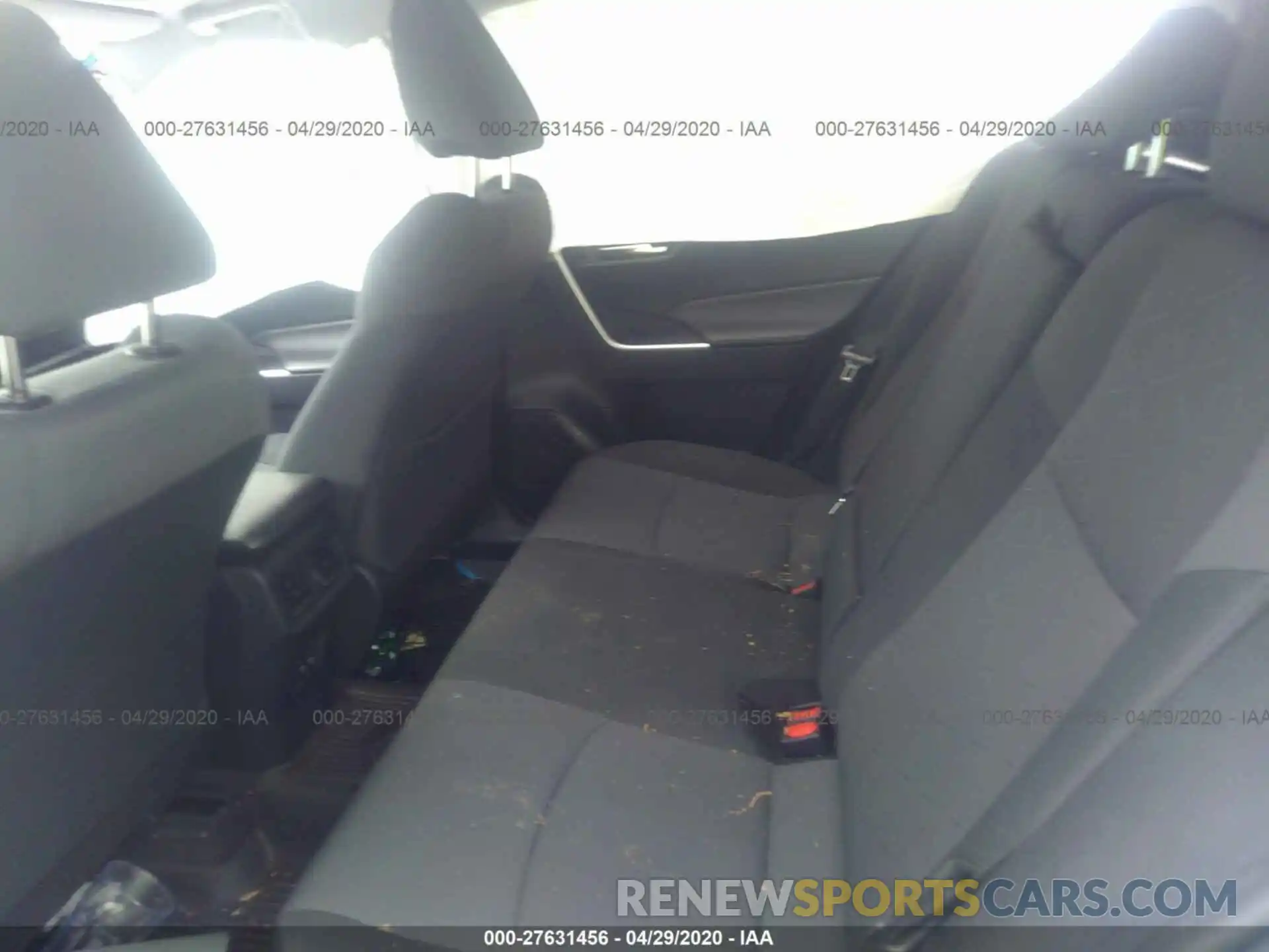 8 Photograph of a damaged car 2T3P1RFV1KW010988 TOYOTA RAV4 2019