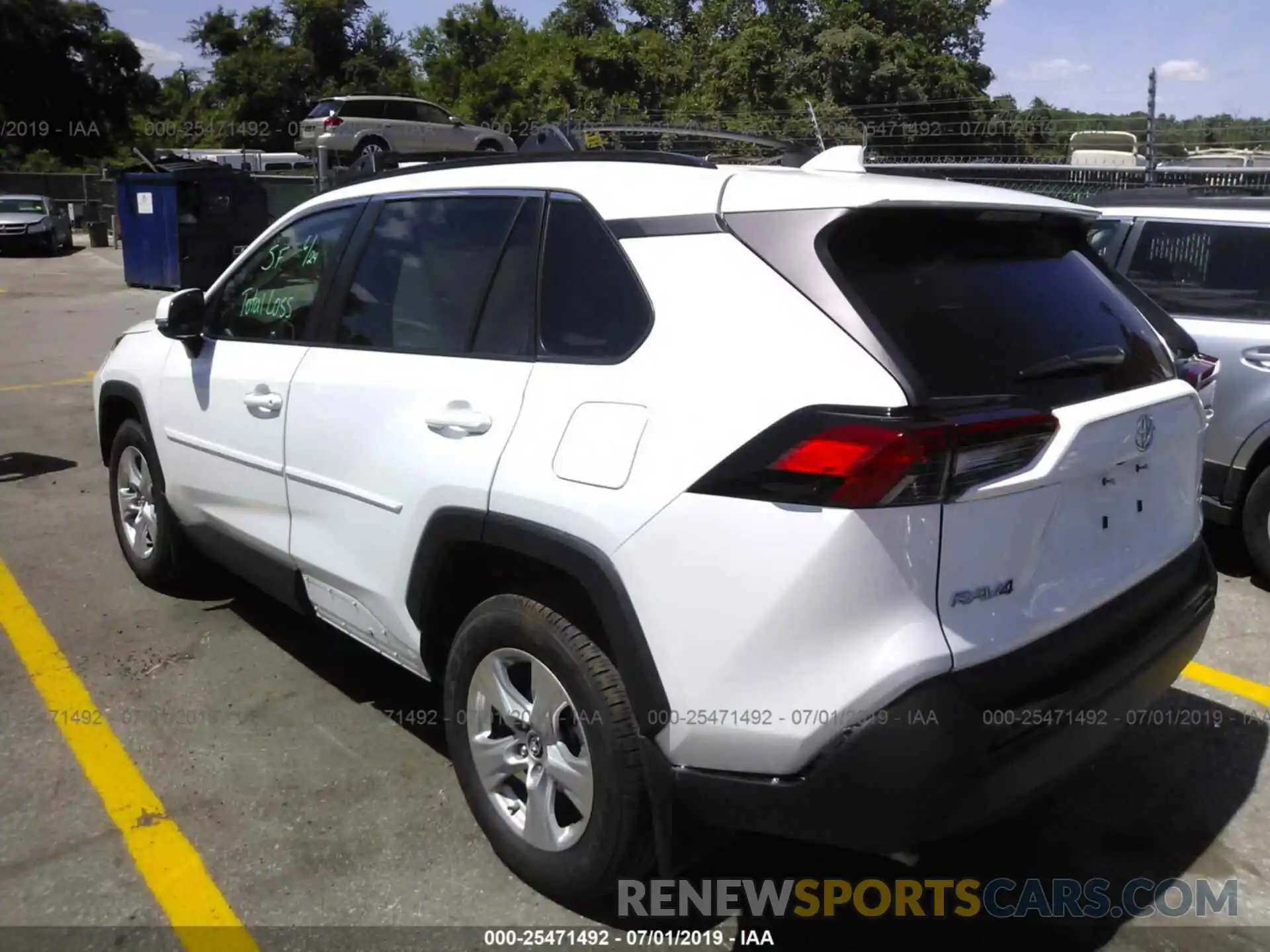 3 Photograph of a damaged car 2T3P1RFV1KW022851 TOYOTA RAV4 2019