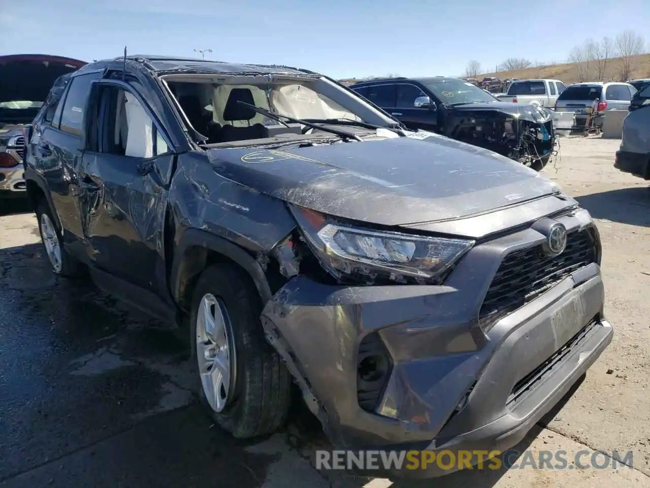 1 Photograph of a damaged car 2T3P1RFV1KW032618 TOYOTA RAV4 2019