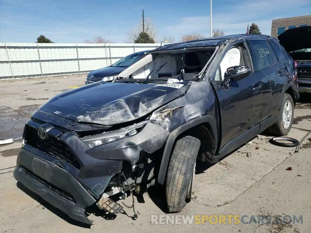 2 Photograph of a damaged car 2T3P1RFV1KW032618 TOYOTA RAV4 2019