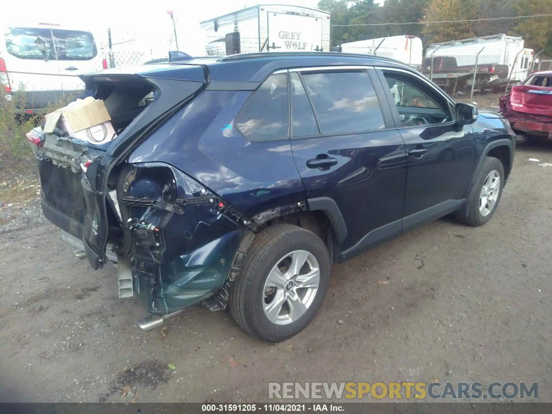 4 Photograph of a damaged car 2T3P1RFV1KW034837 TOYOTA RAV4 2019