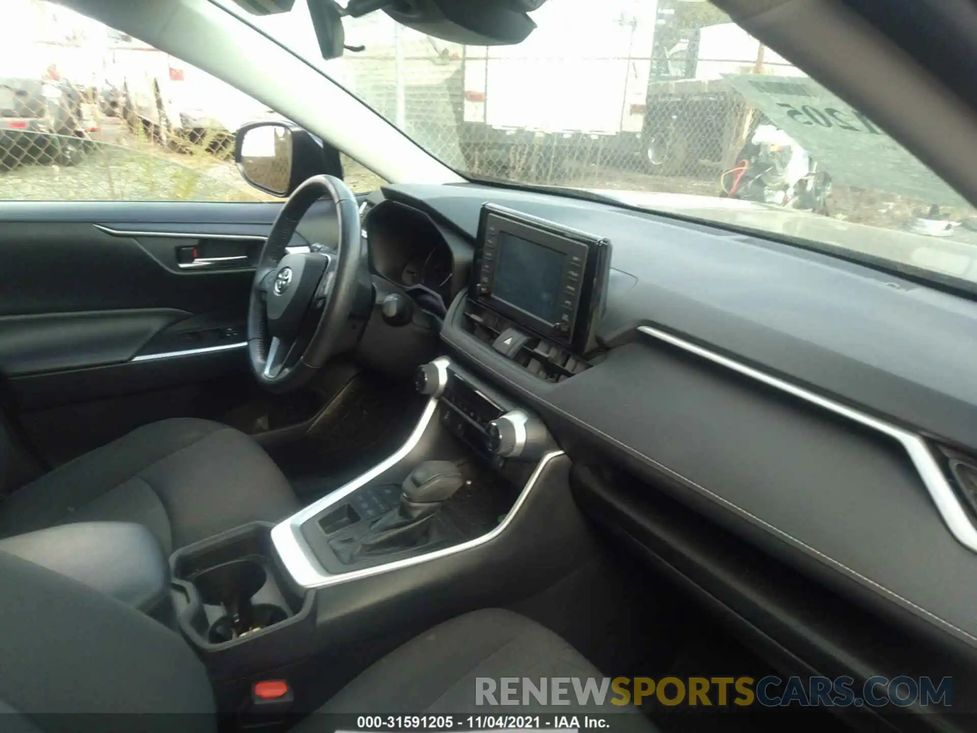 5 Photograph of a damaged car 2T3P1RFV1KW034837 TOYOTA RAV4 2019