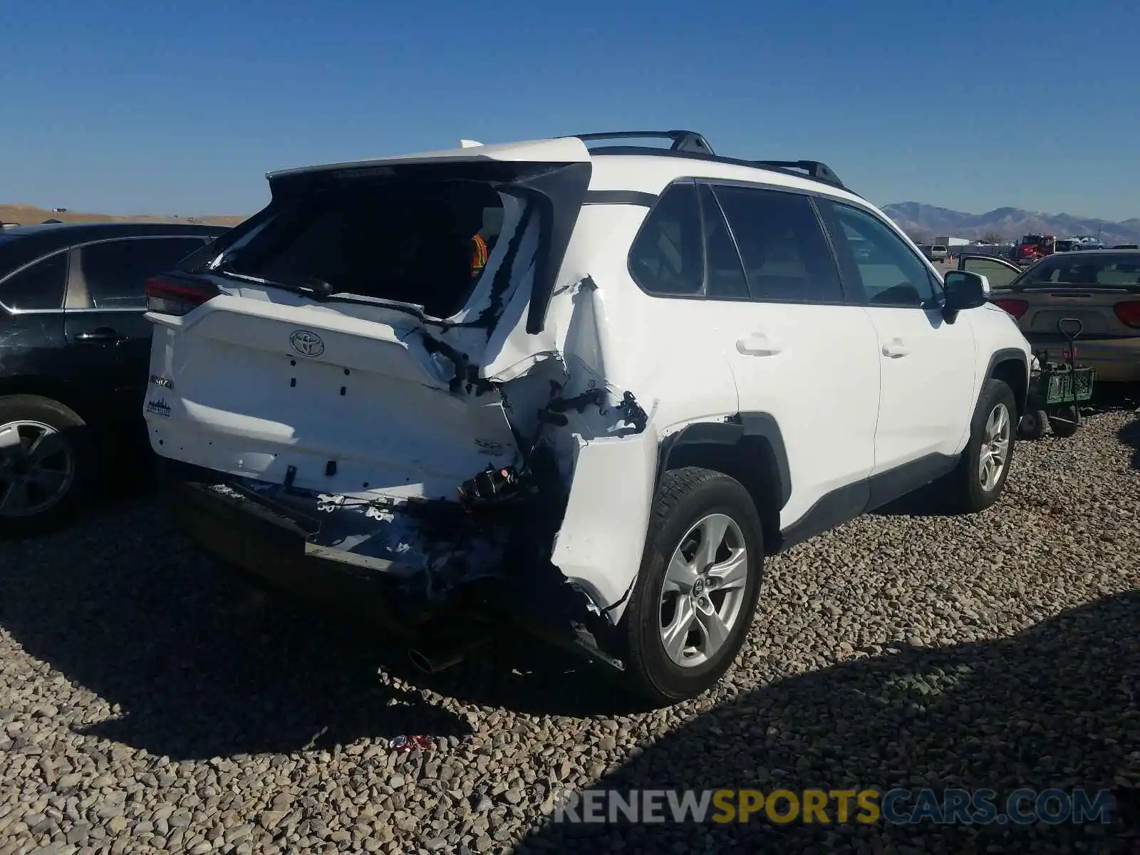 4 Photograph of a damaged car 2T3P1RFV1KW039679 TOYOTA RAV4 2019