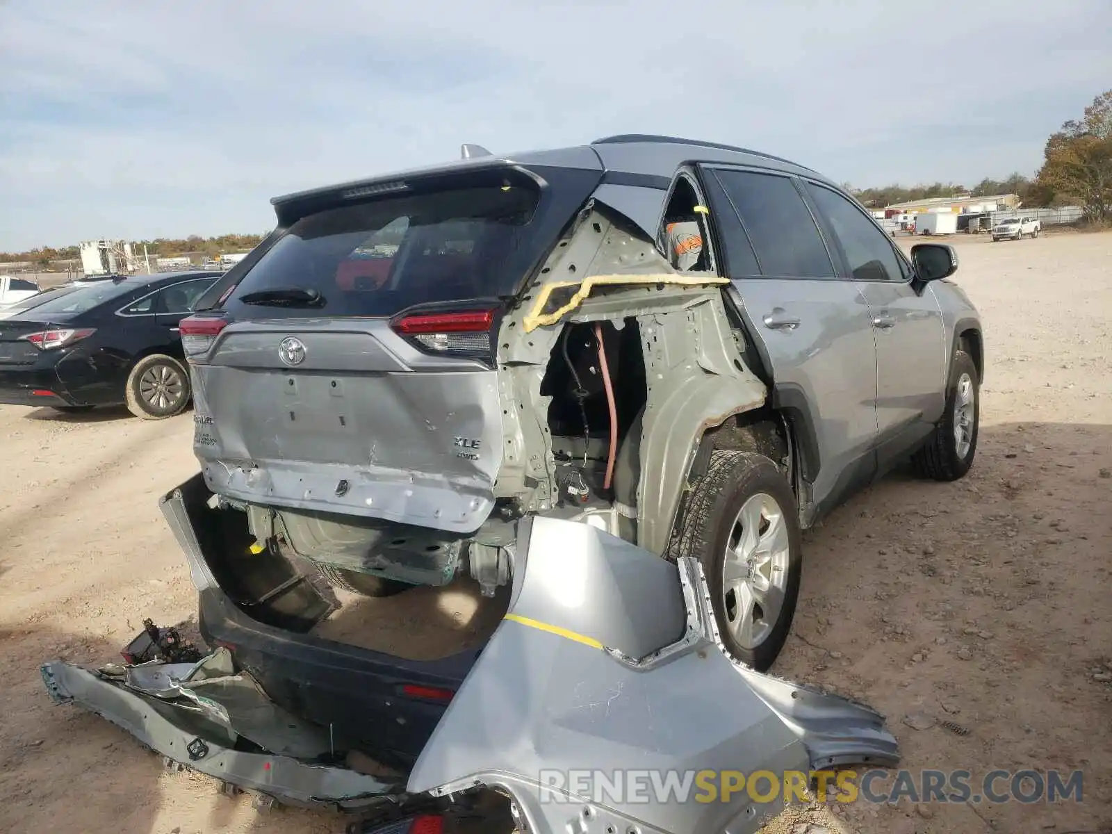 4 Photograph of a damaged car 2T3P1RFV1KW046910 TOYOTA RAV4 2019