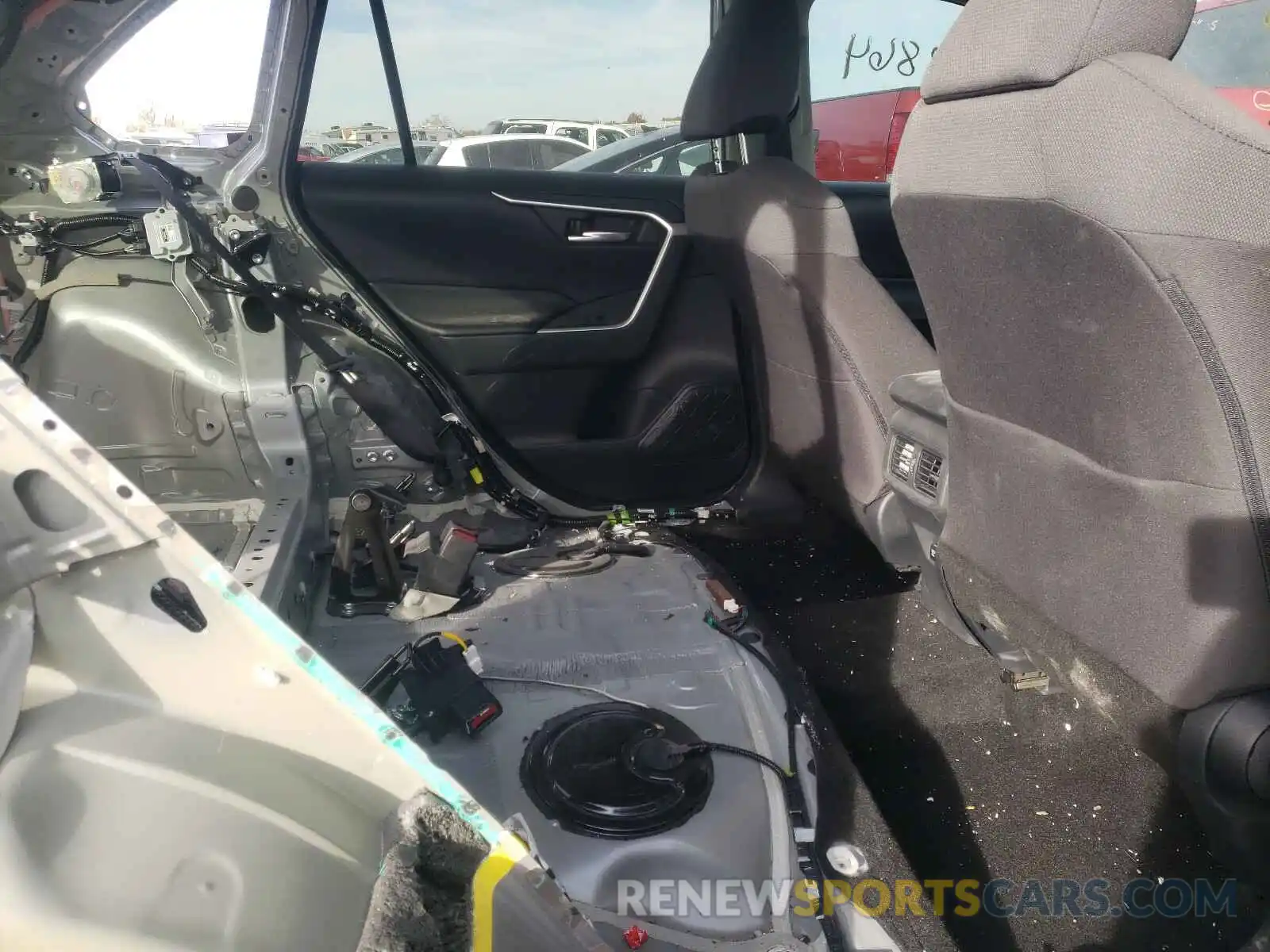 6 Photograph of a damaged car 2T3P1RFV1KW046910 TOYOTA RAV4 2019