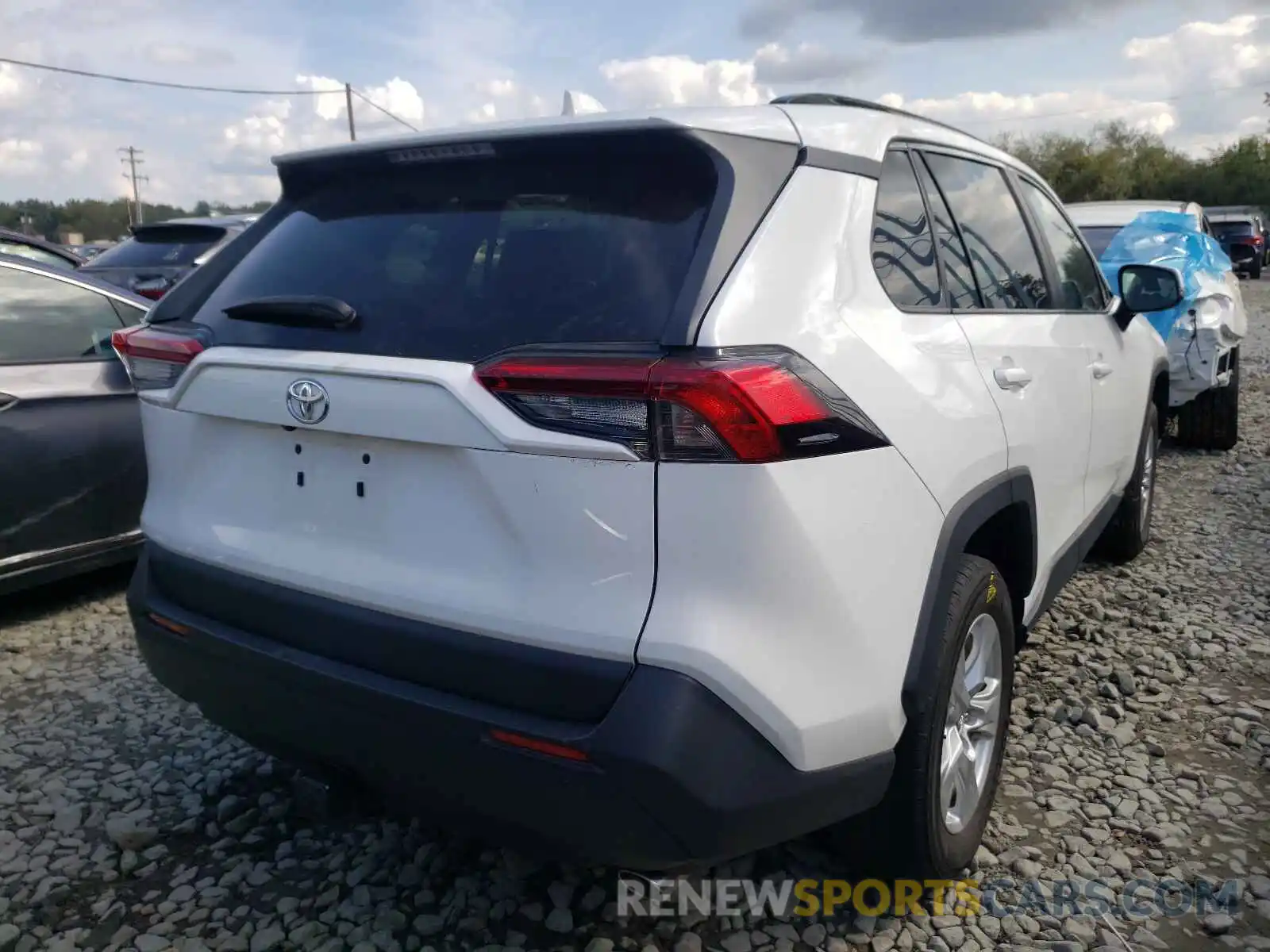 4 Photograph of a damaged car 2T3P1RFV1KW047958 TOYOTA RAV4 2019