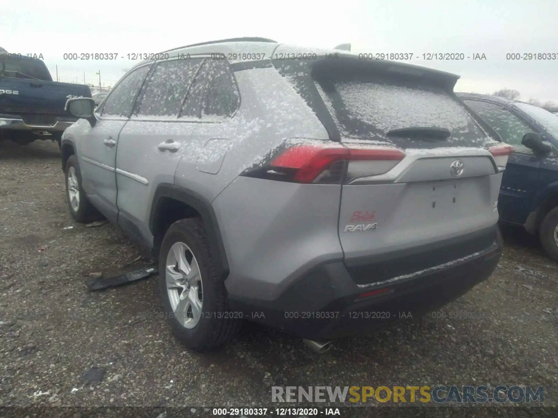 3 Photograph of a damaged car 2T3P1RFV1KW050844 TOYOTA RAV4 2019