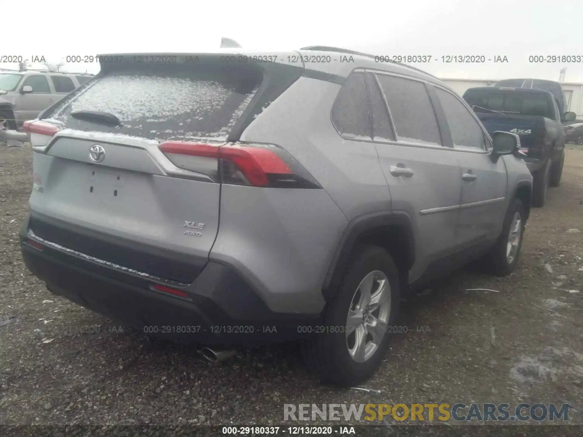 4 Photograph of a damaged car 2T3P1RFV1KW050844 TOYOTA RAV4 2019