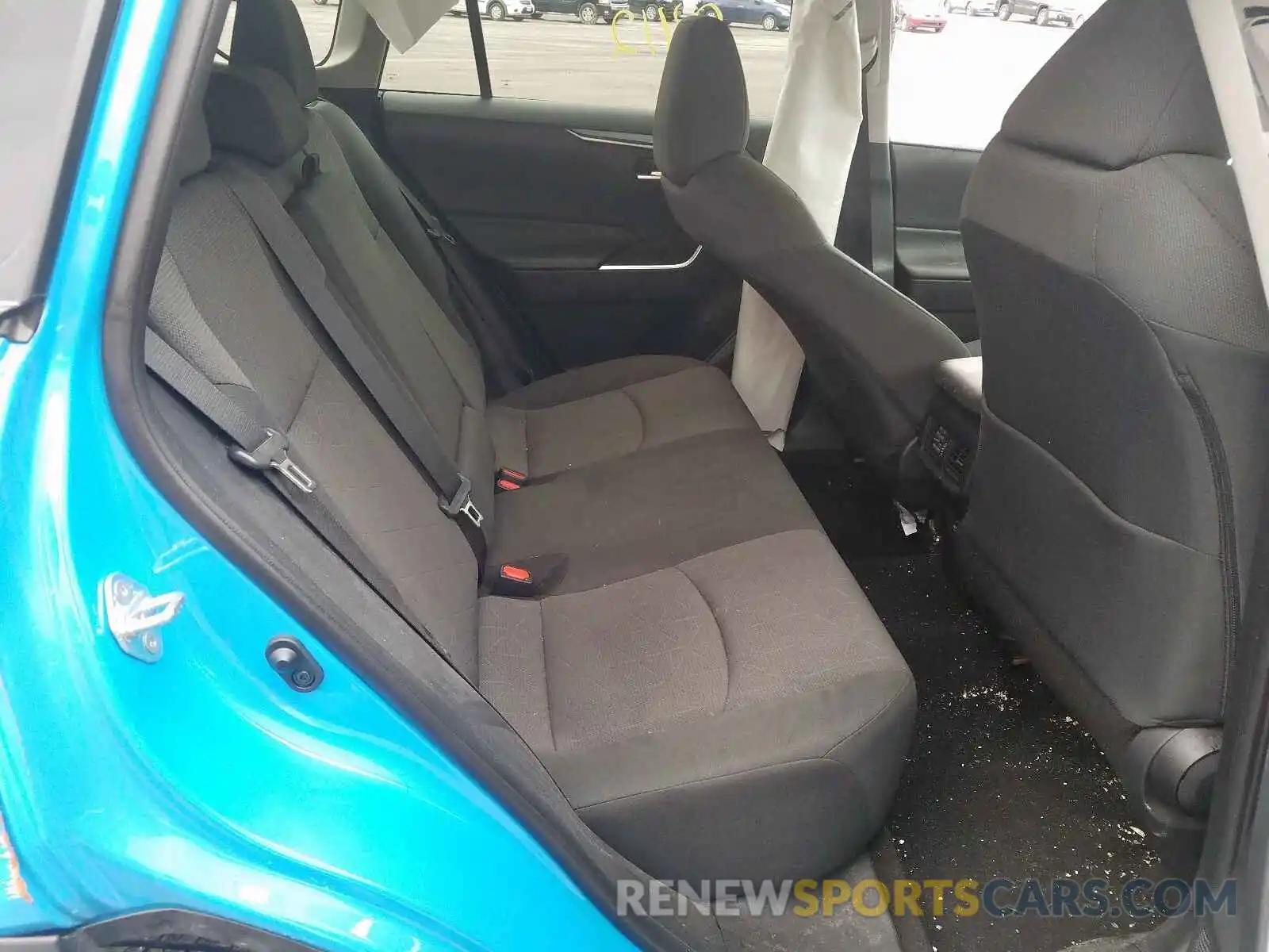 6 Photograph of a damaged car 2T3P1RFV1KW055817 TOYOTA RAV4 2019