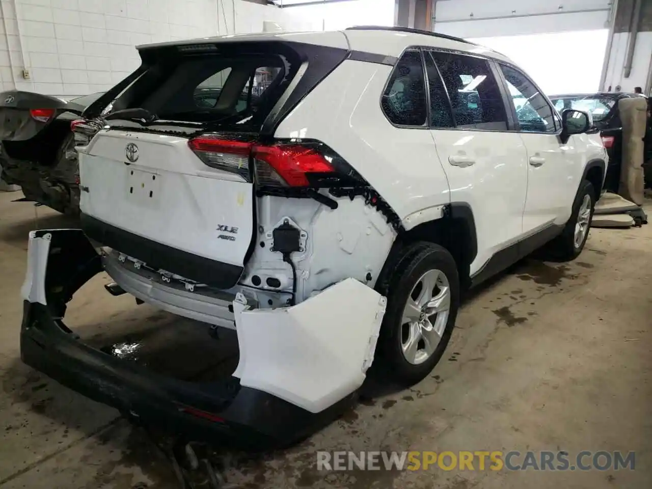 4 Фотография поврежденного автомобиля 2T3P1RFV1KW073587 TOYOTA RAV4 2019