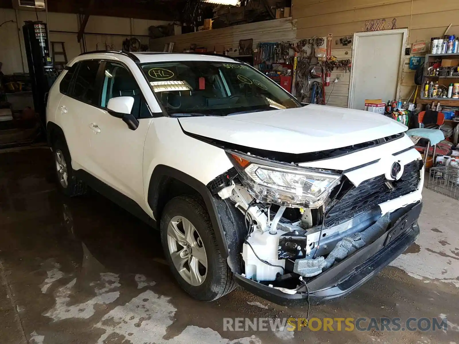 1 Photograph of a damaged car 2T3P1RFV1KW082693 TOYOTA RAV4 2019