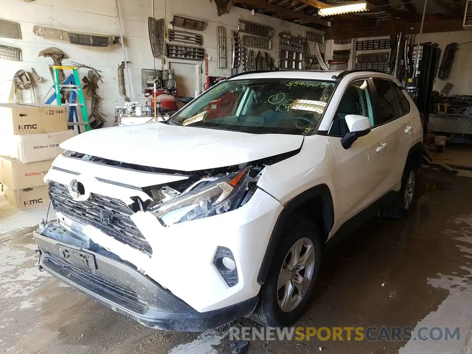 2 Photograph of a damaged car 2T3P1RFV1KW082693 TOYOTA RAV4 2019