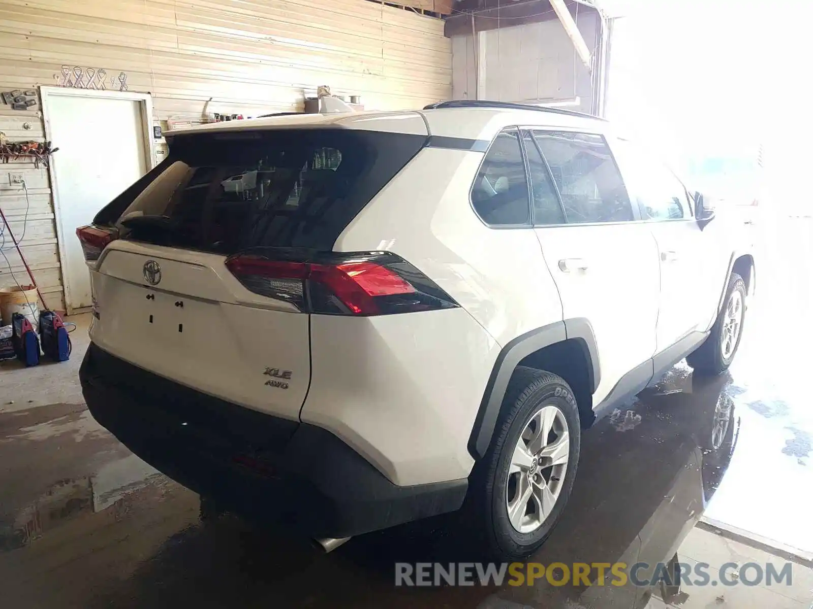 4 Photograph of a damaged car 2T3P1RFV1KW082693 TOYOTA RAV4 2019