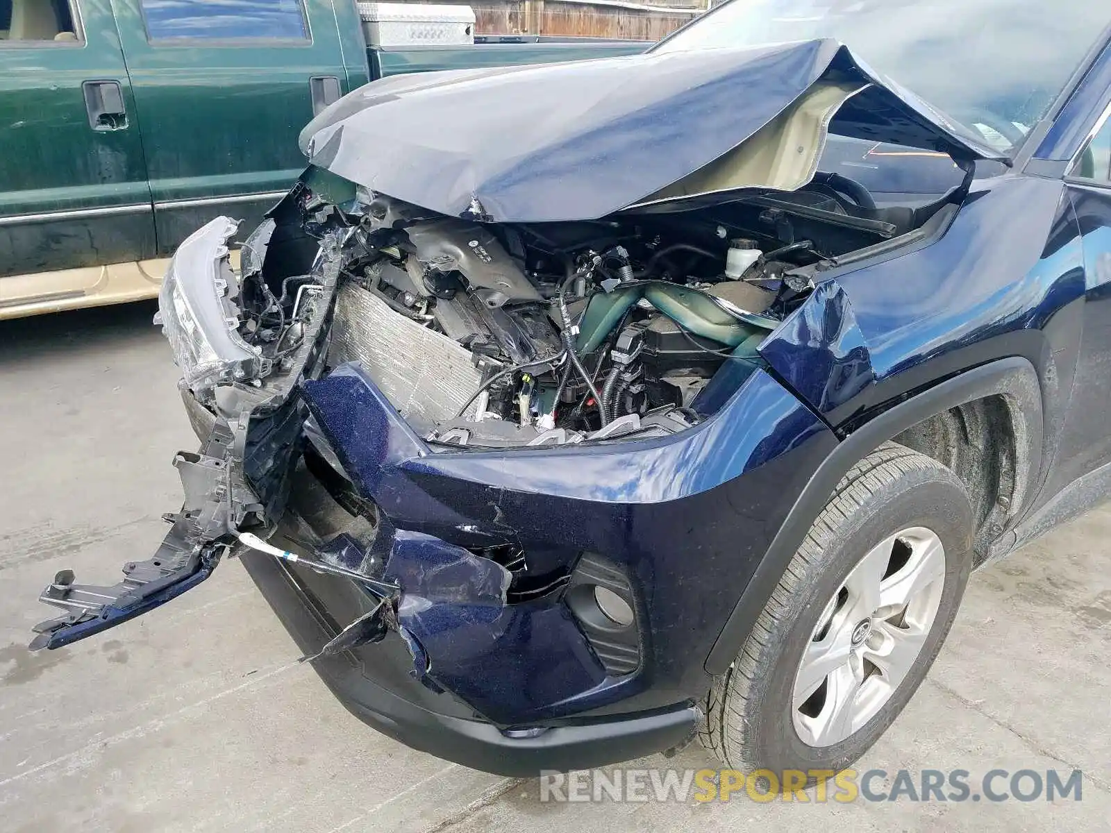 9 Photograph of a damaged car 2T3P1RFV2KC008300 TOYOTA RAV4 2019