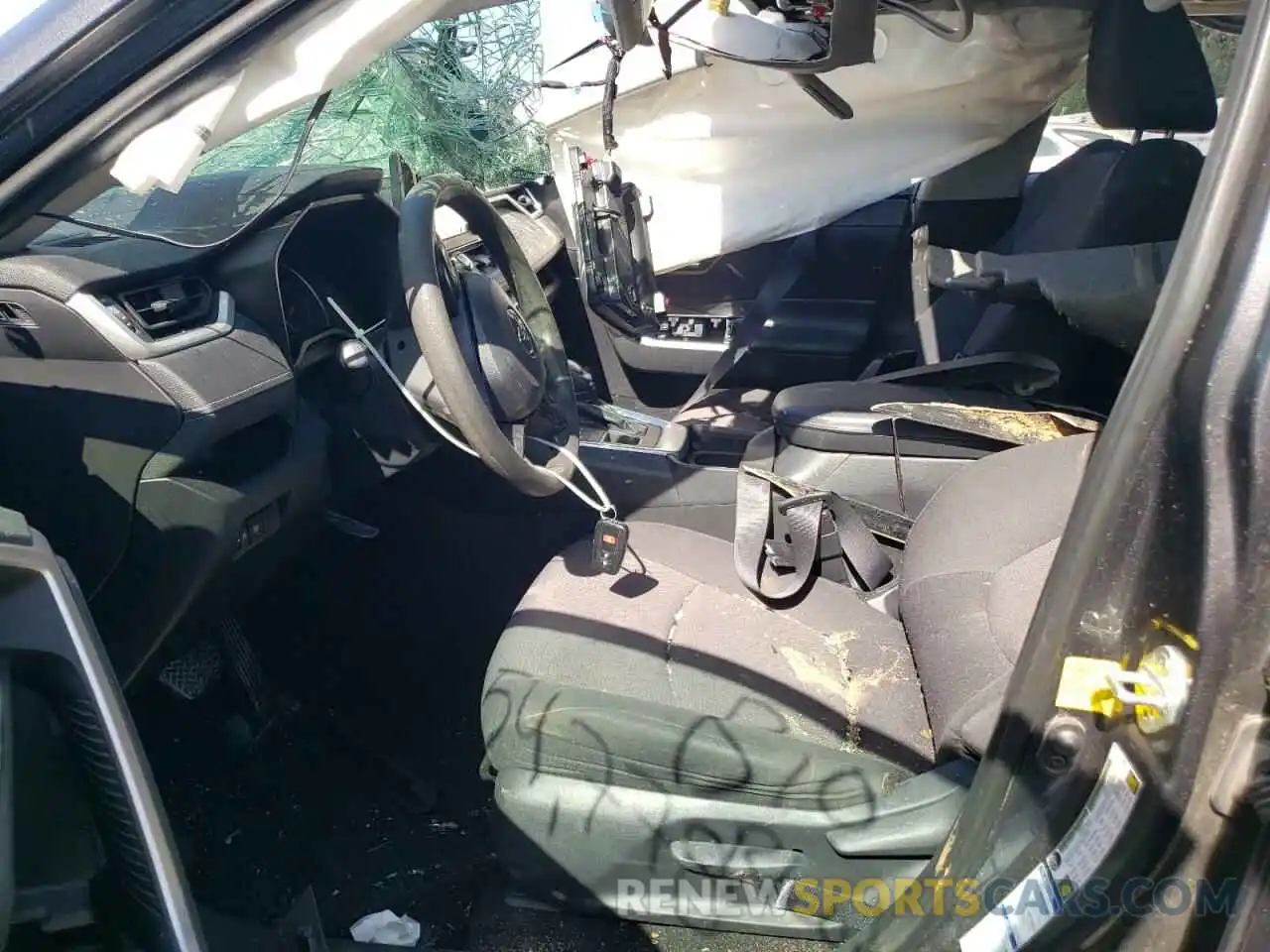 5 Photograph of a damaged car 2T3P1RFV2KC008412 TOYOTA RAV4 2019