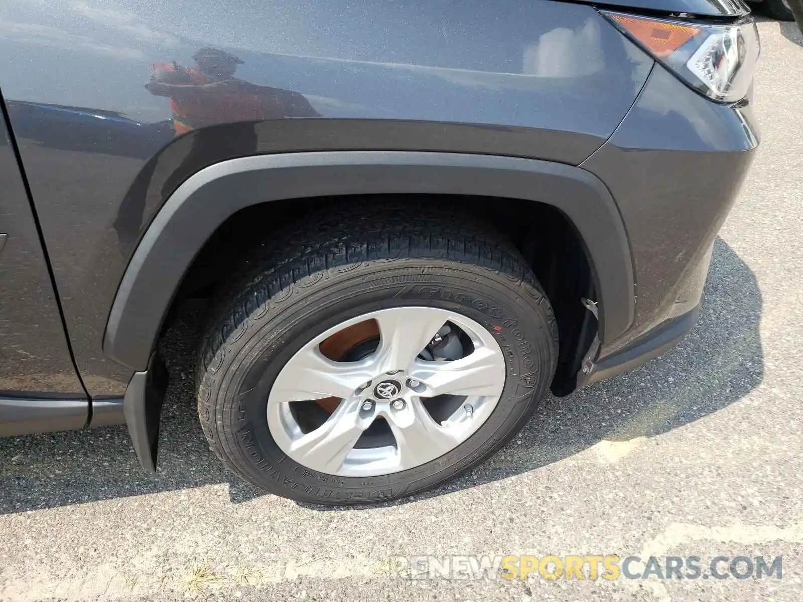 9 Photograph of a damaged car 2T3P1RFV2KC015294 TOYOTA RAV4 2019