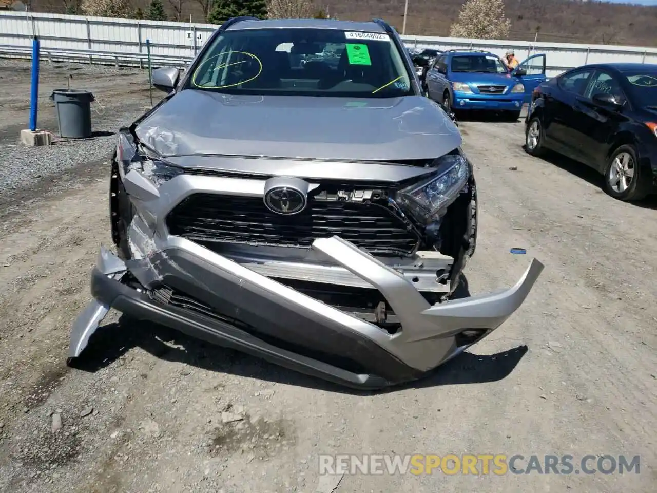 9 Photograph of a damaged car 2T3P1RFV2KC022357 TOYOTA RAV4 2019