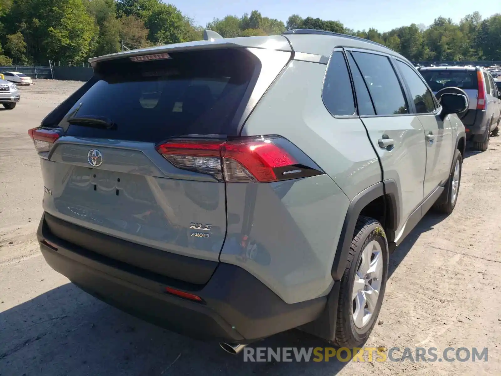 4 Photograph of a damaged car 2T3P1RFV2KC031589 TOYOTA RAV4 2019