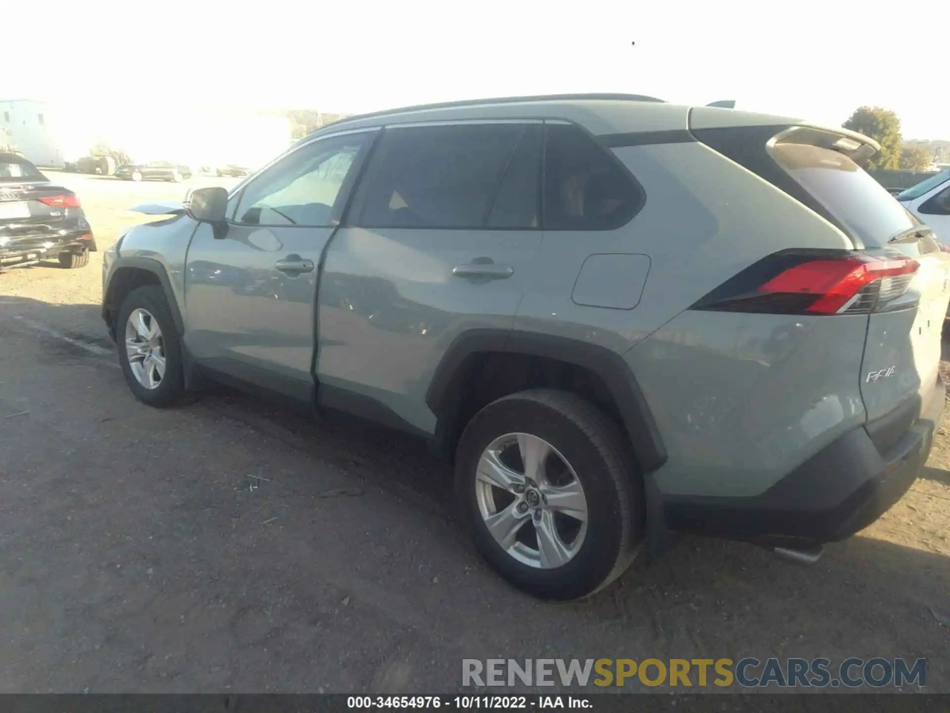 3 Фотография поврежденного автомобиля 2T3P1RFV2KC045217 TOYOTA RAV4 2019