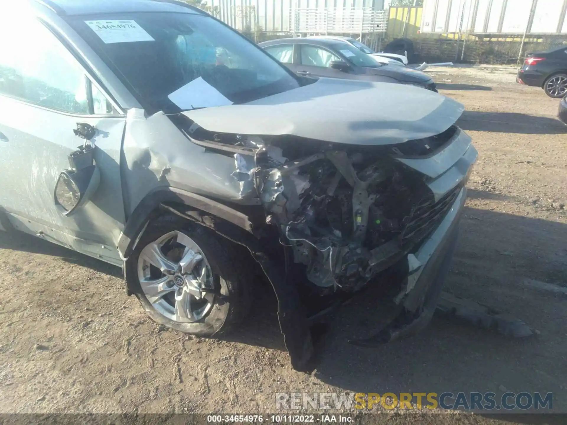 6 Фотография поврежденного автомобиля 2T3P1RFV2KC045217 TOYOTA RAV4 2019