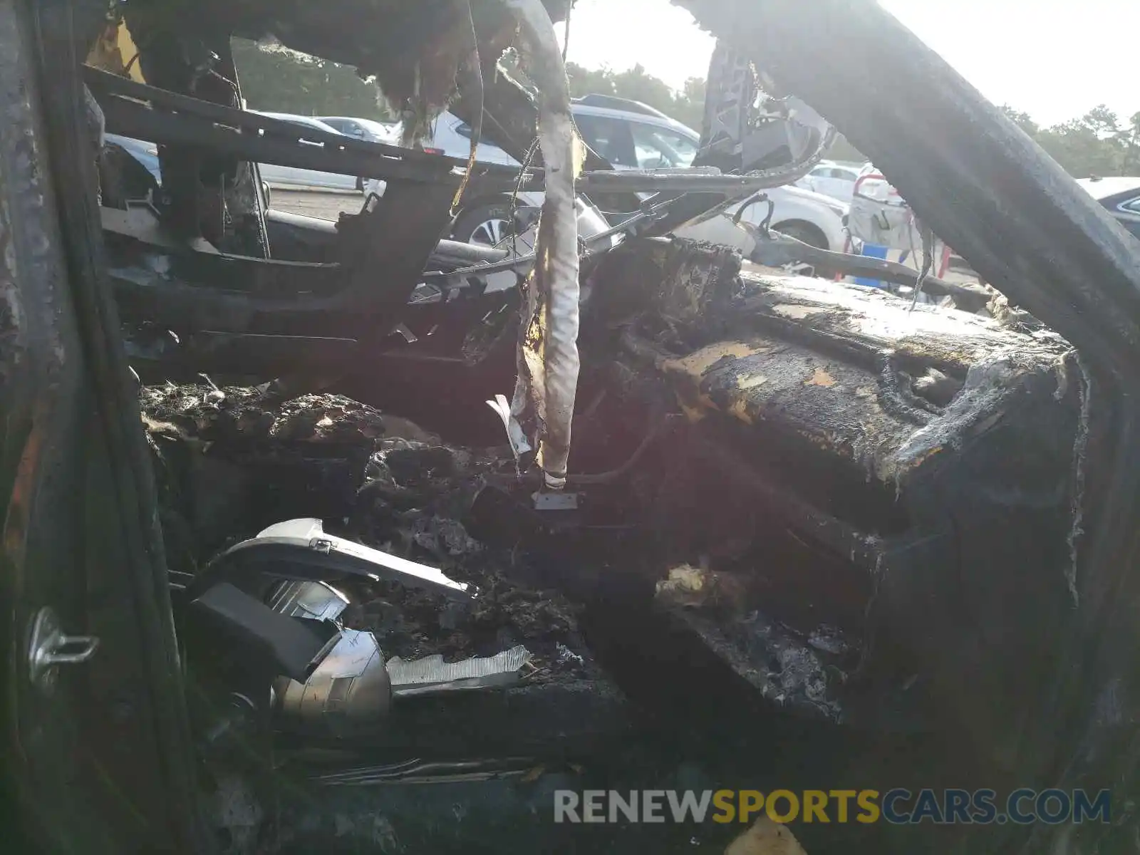 5 Photograph of a damaged car 2T3P1RFV2KC060624 TOYOTA RAV4 2019