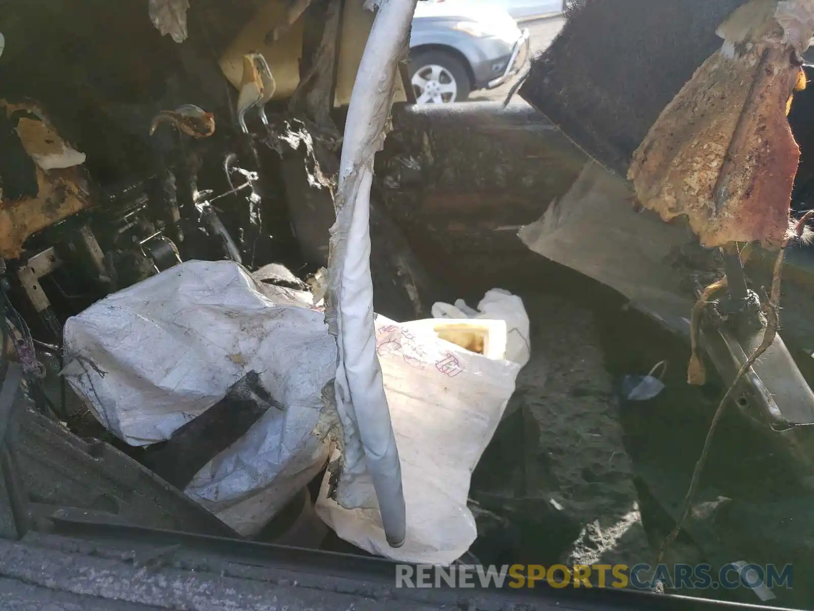 6 Photograph of a damaged car 2T3P1RFV2KC060624 TOYOTA RAV4 2019