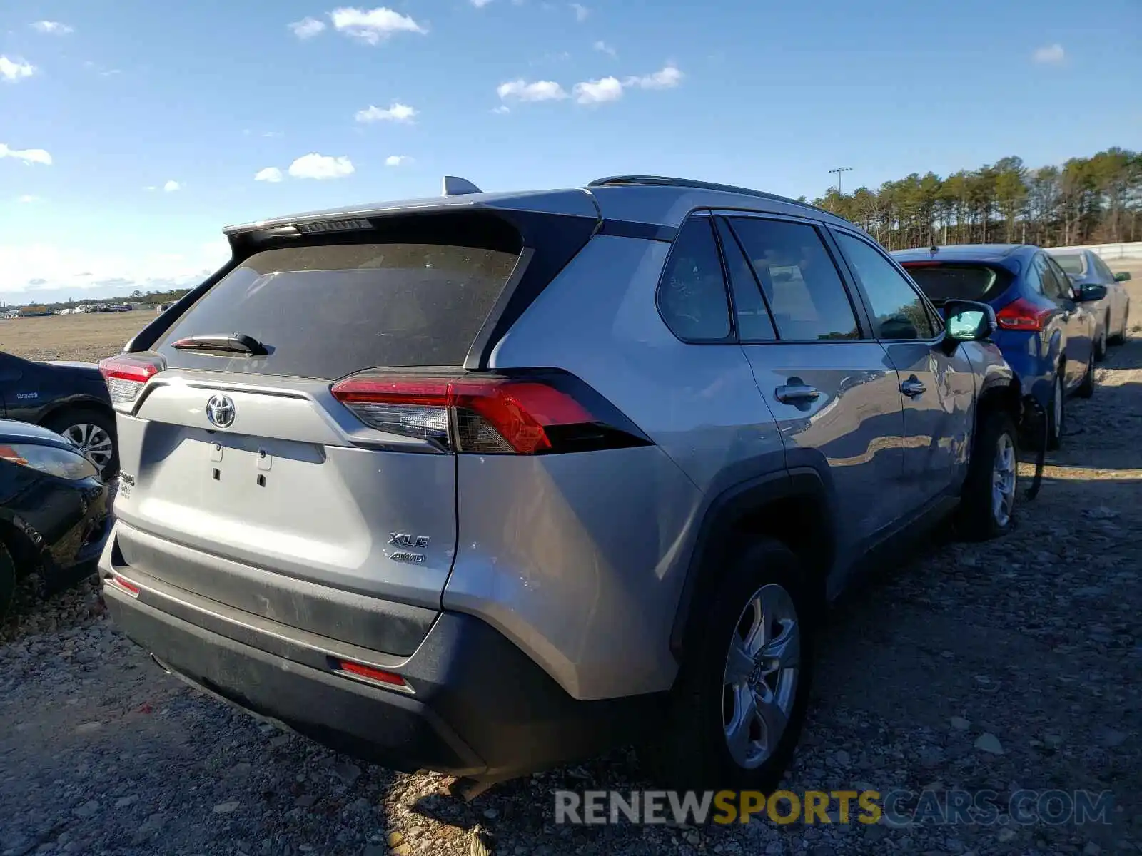 4 Photograph of a damaged car 2T3P1RFV2KW022390 TOYOTA RAV4 2019