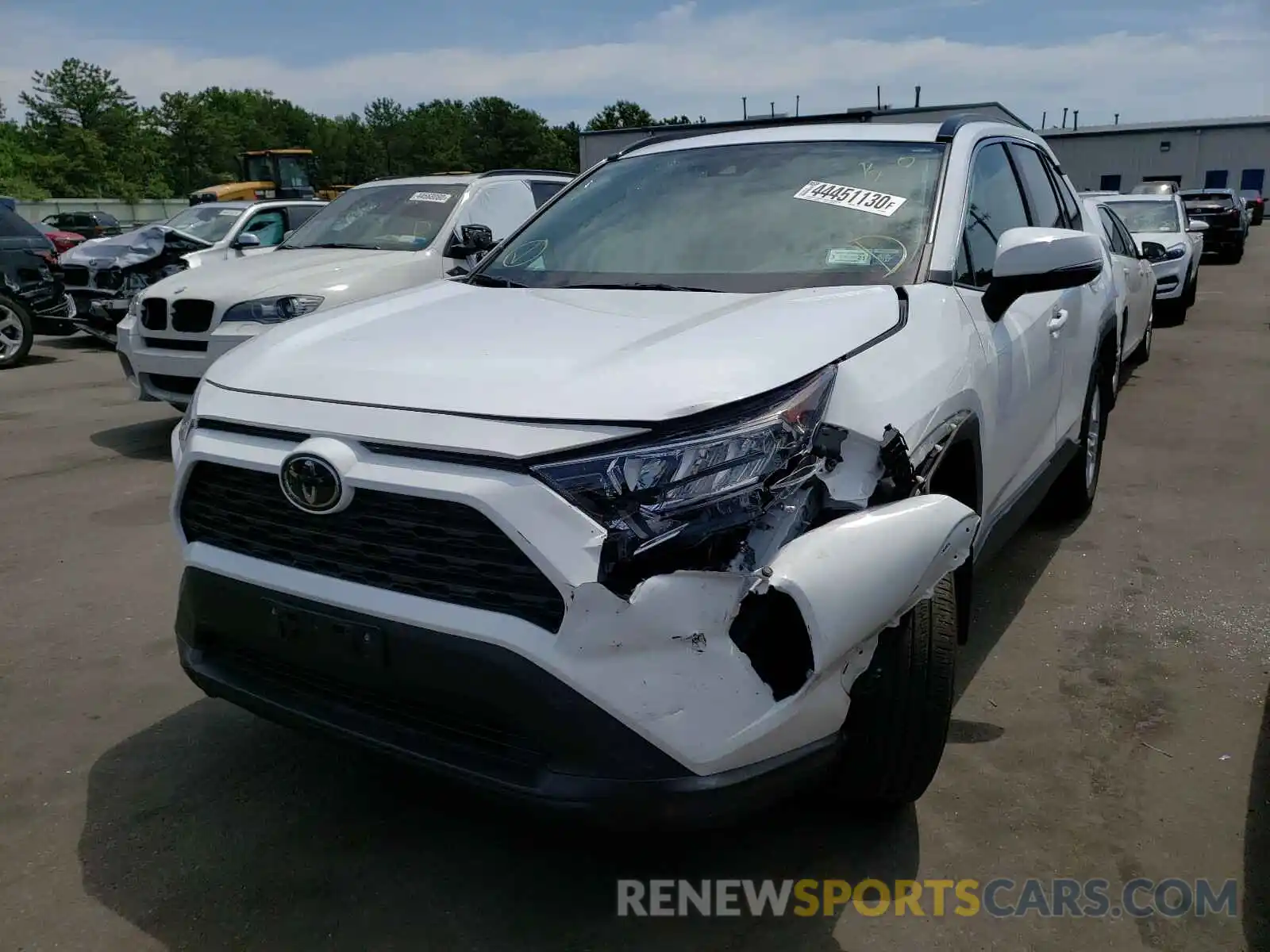 2 Photograph of a damaged car 2T3P1RFV2KW022955 TOYOTA RAV4 2019