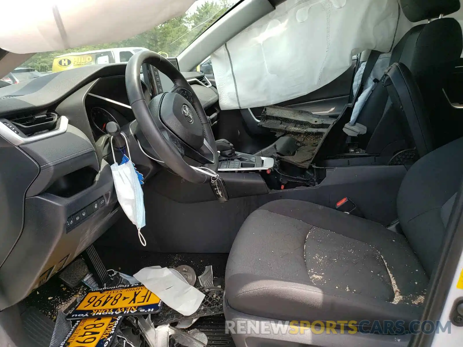 5 Photograph of a damaged car 2T3P1RFV2KW022955 TOYOTA RAV4 2019