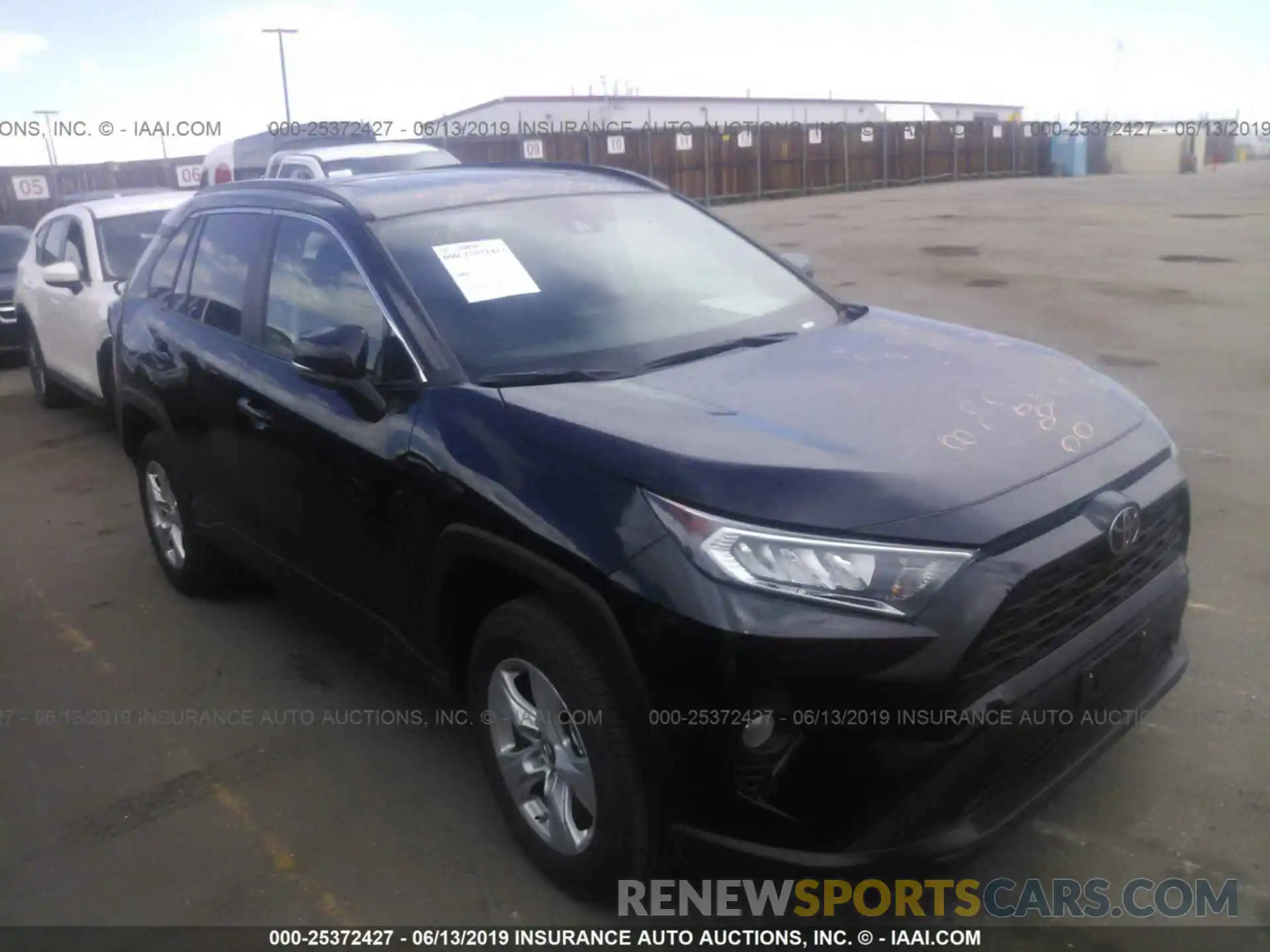 1 Photograph of a damaged car 2T3P1RFV2KW052523 TOYOTA RAV4 2019