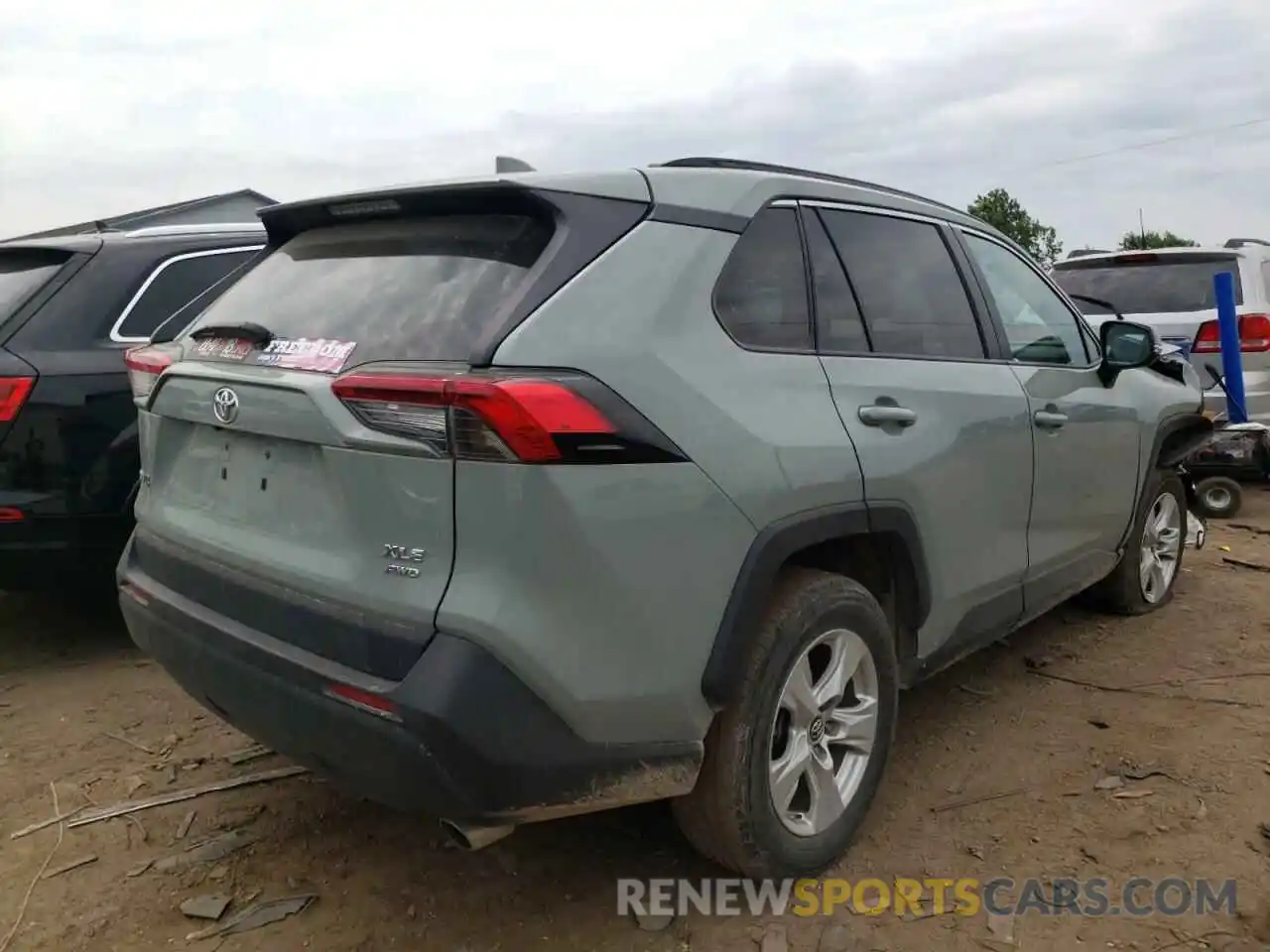 4 Photograph of a damaged car 2T3P1RFV2KW056118 TOYOTA RAV4 2019