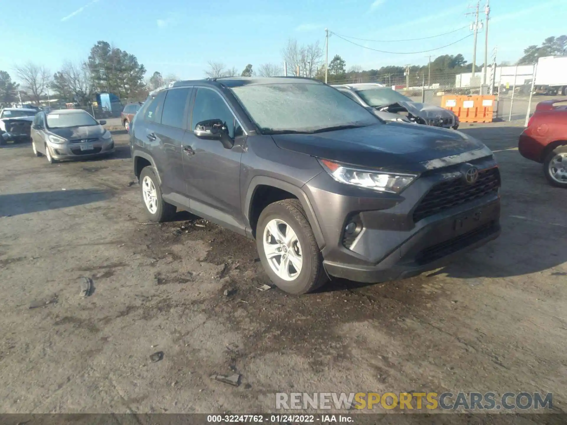 1 Фотография поврежденного автомобиля 2T3P1RFV2KW060332 TOYOTA RAV4 2019