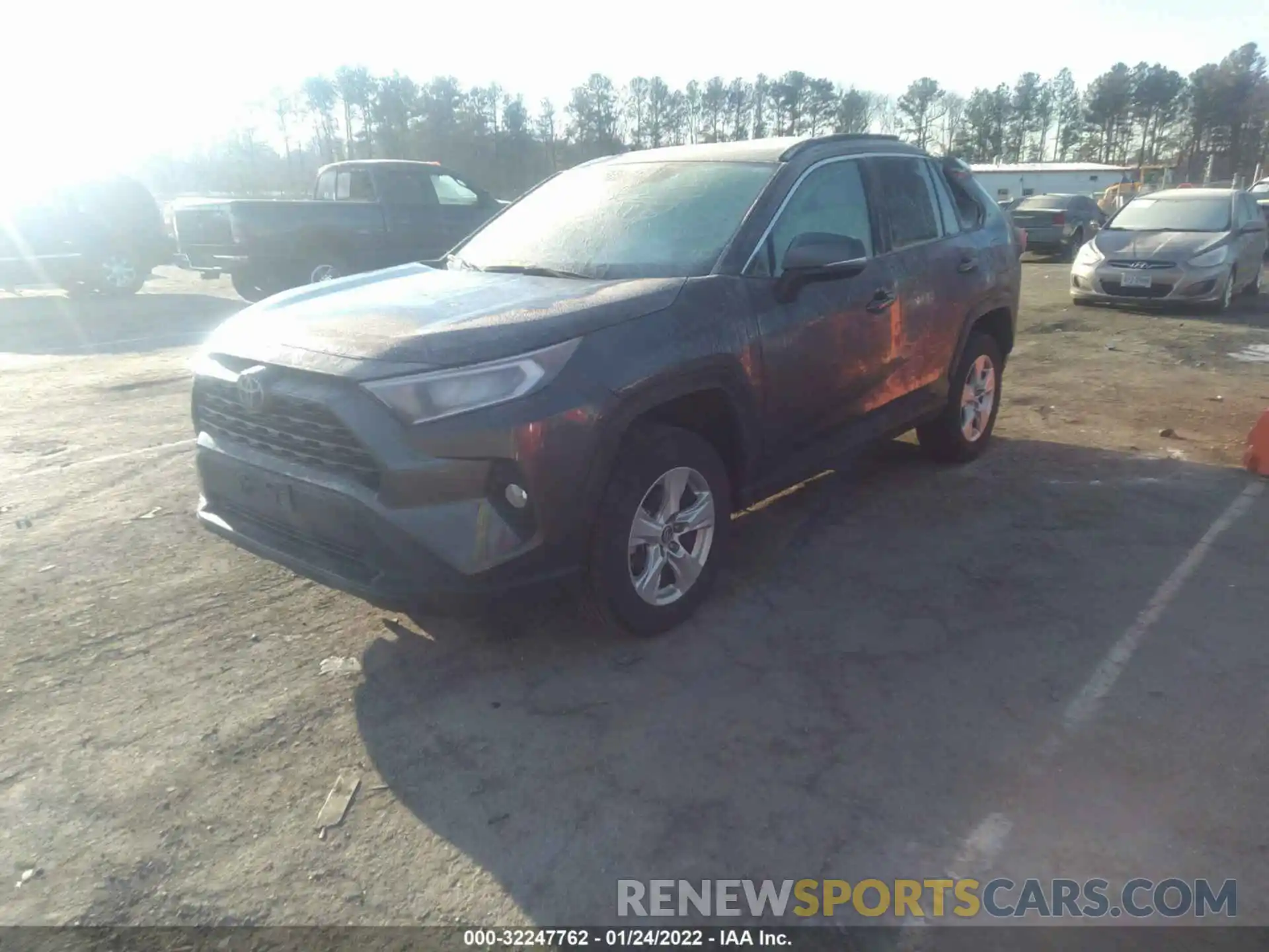 2 Фотография поврежденного автомобиля 2T3P1RFV2KW060332 TOYOTA RAV4 2019