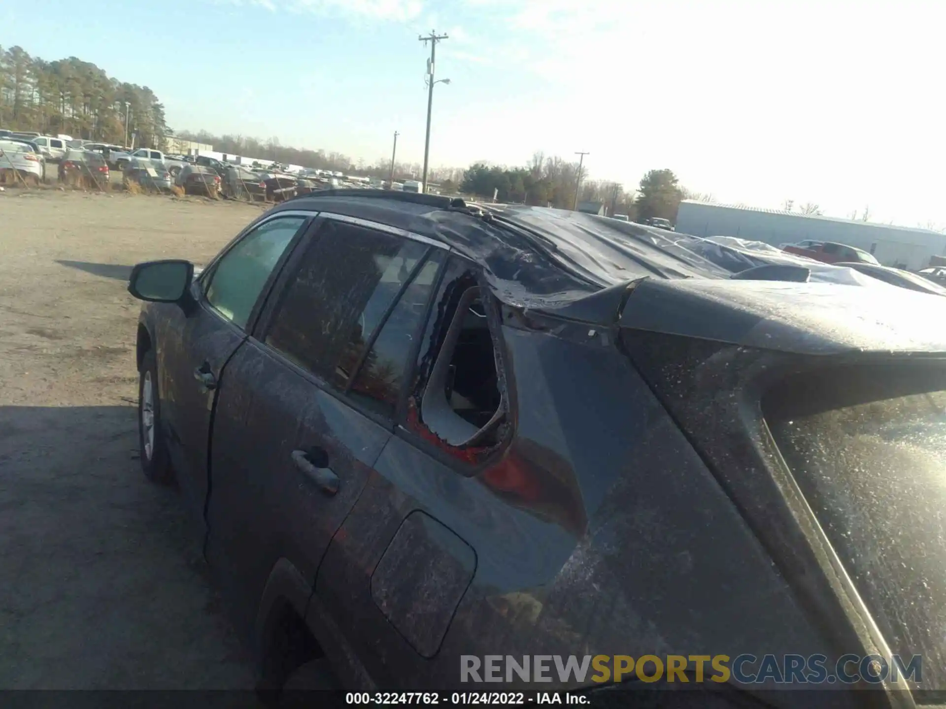 6 Photograph of a damaged car 2T3P1RFV2KW060332 TOYOTA RAV4 2019