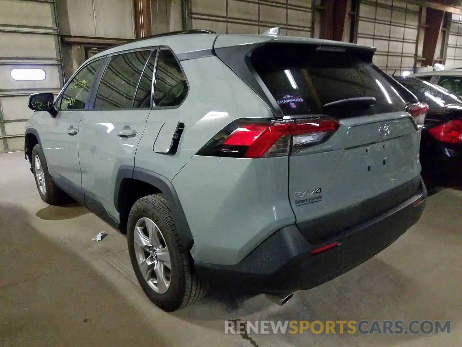 3 Photograph of a damaged car 2T3P1RFV2KW073730 TOYOTA RAV4 2019