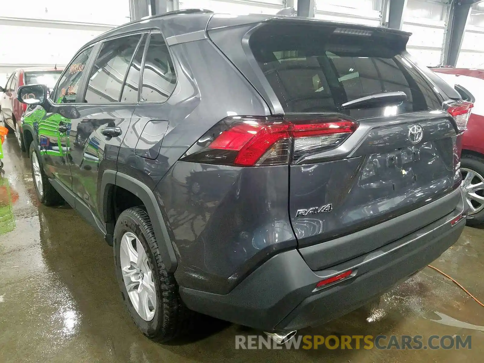 3 Фотография поврежденного автомобиля 2T3P1RFV2KW074716 TOYOTA RAV4 2019