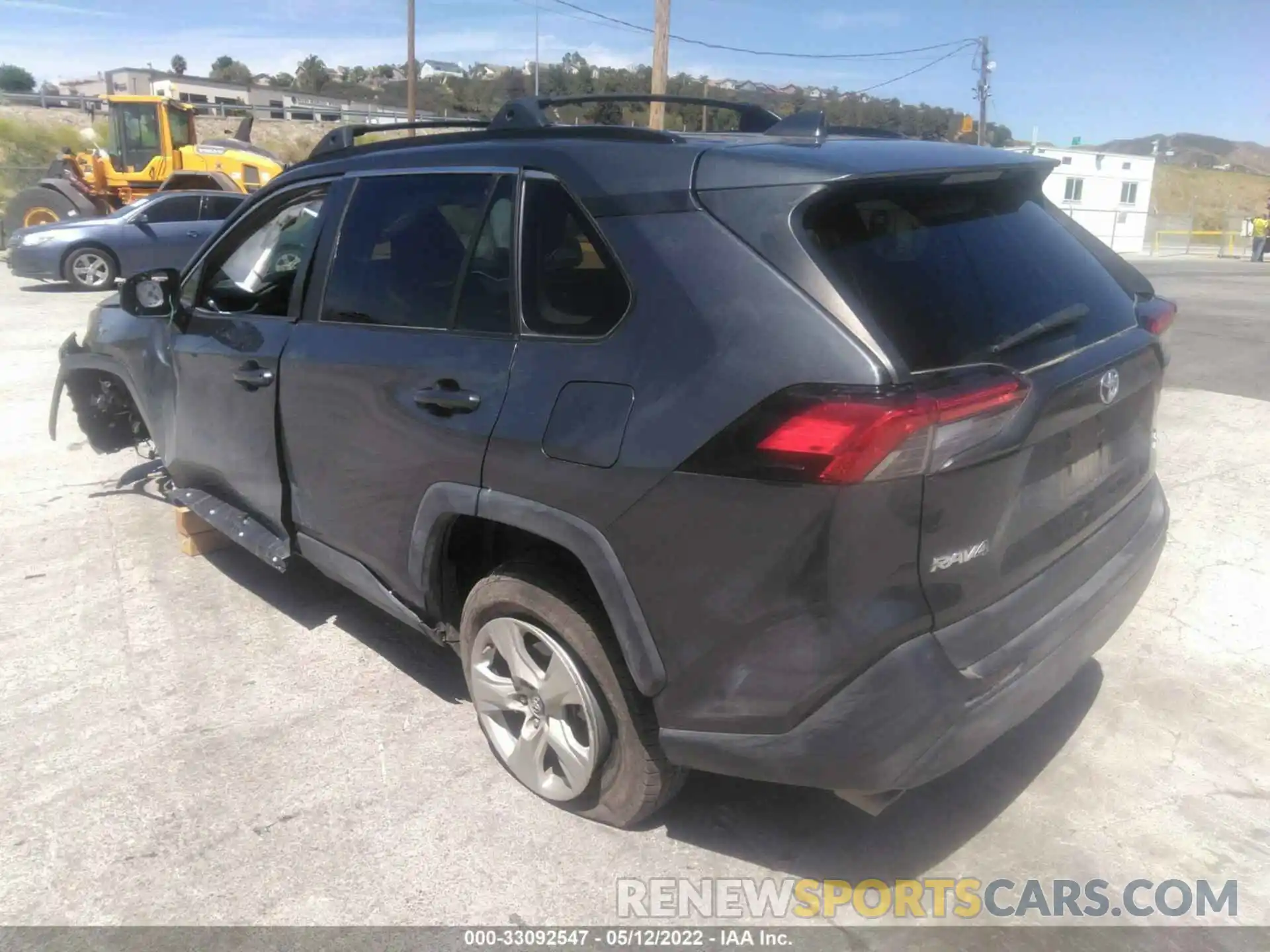 3 Фотография поврежденного автомобиля 2T3P1RFV2KW077695 TOYOTA RAV4 2019