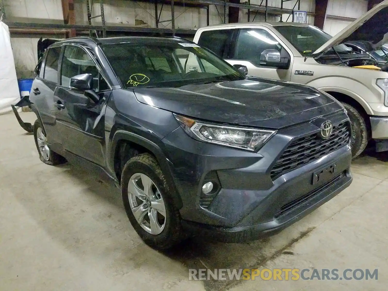 1 Photograph of a damaged car 2T3P1RFV2KW081553 TOYOTA RAV4 2019