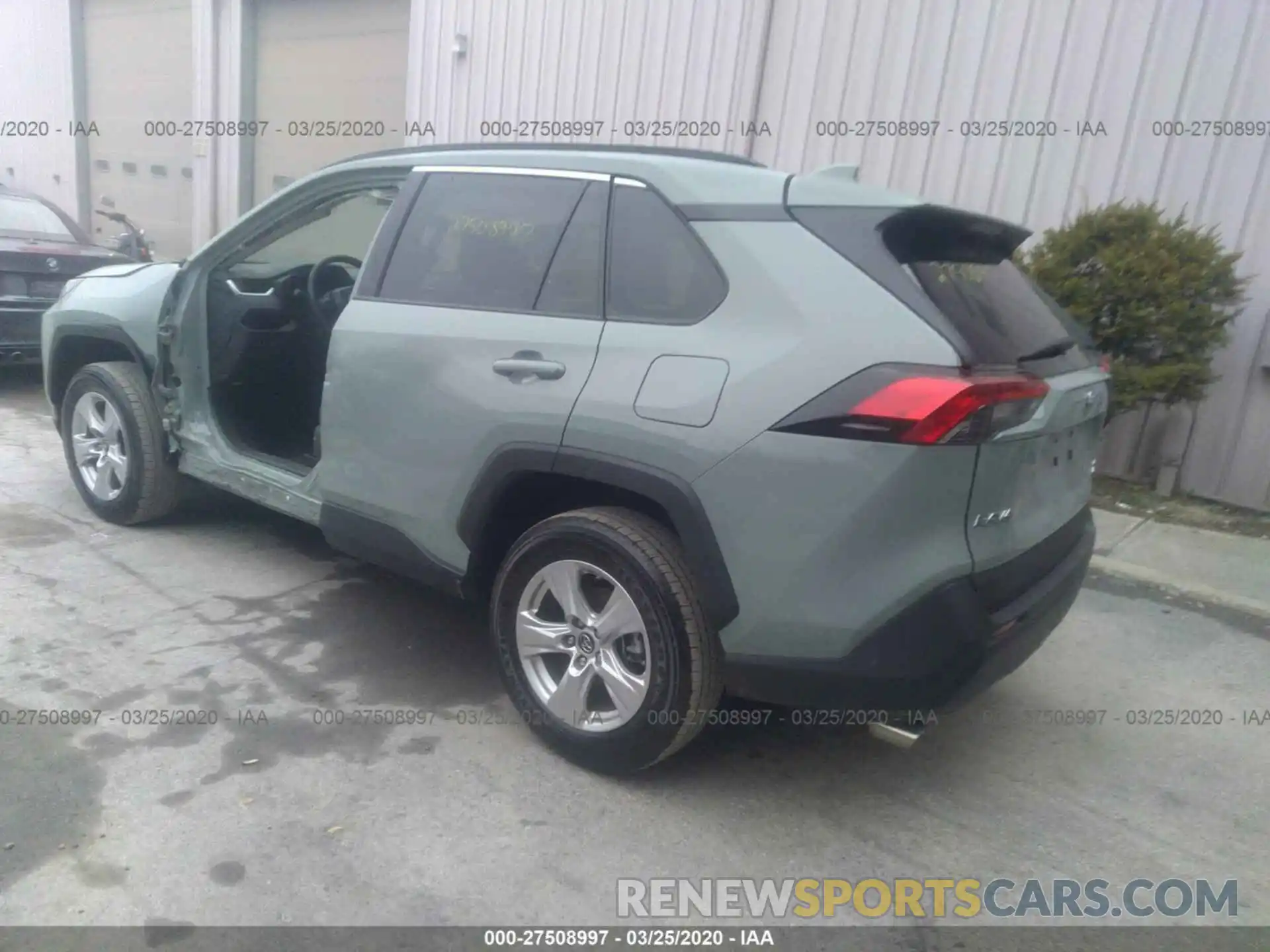 3 Фотография поврежденного автомобиля 2T3P1RFV3KC002635 TOYOTA RAV4 2019