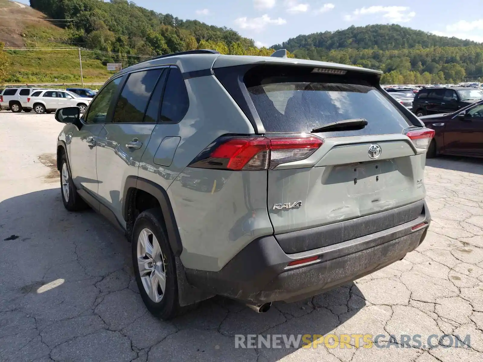 3 Photograph of a damaged car 2T3P1RFV3KC005731 TOYOTA RAV4 2019