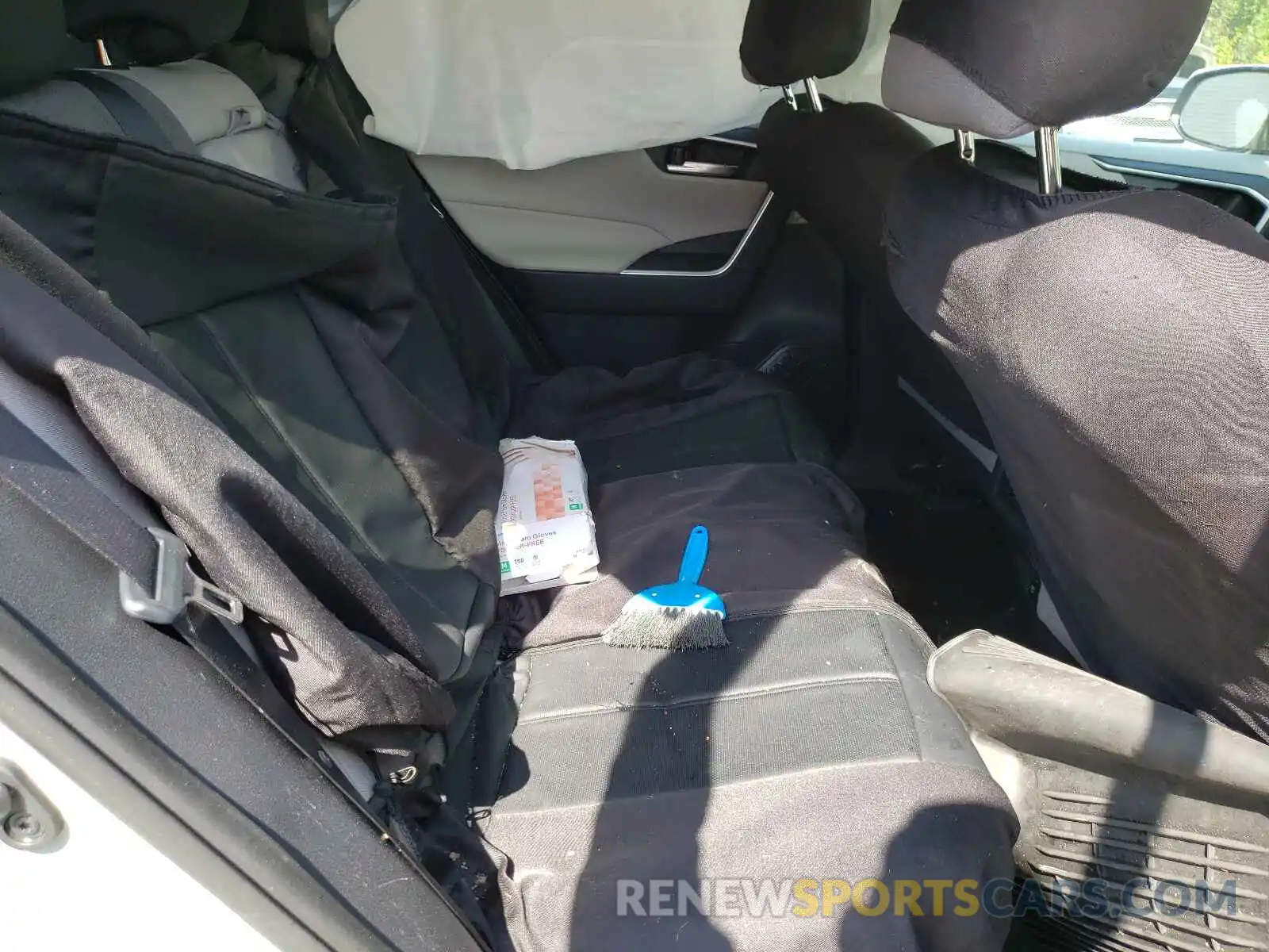 6 Photograph of a damaged car 2T3P1RFV3KC005731 TOYOTA RAV4 2019