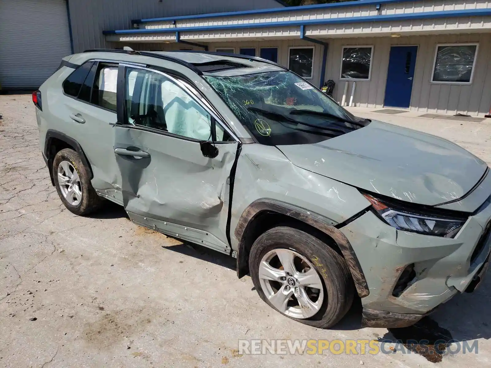 9 Photograph of a damaged car 2T3P1RFV3KC005731 TOYOTA RAV4 2019