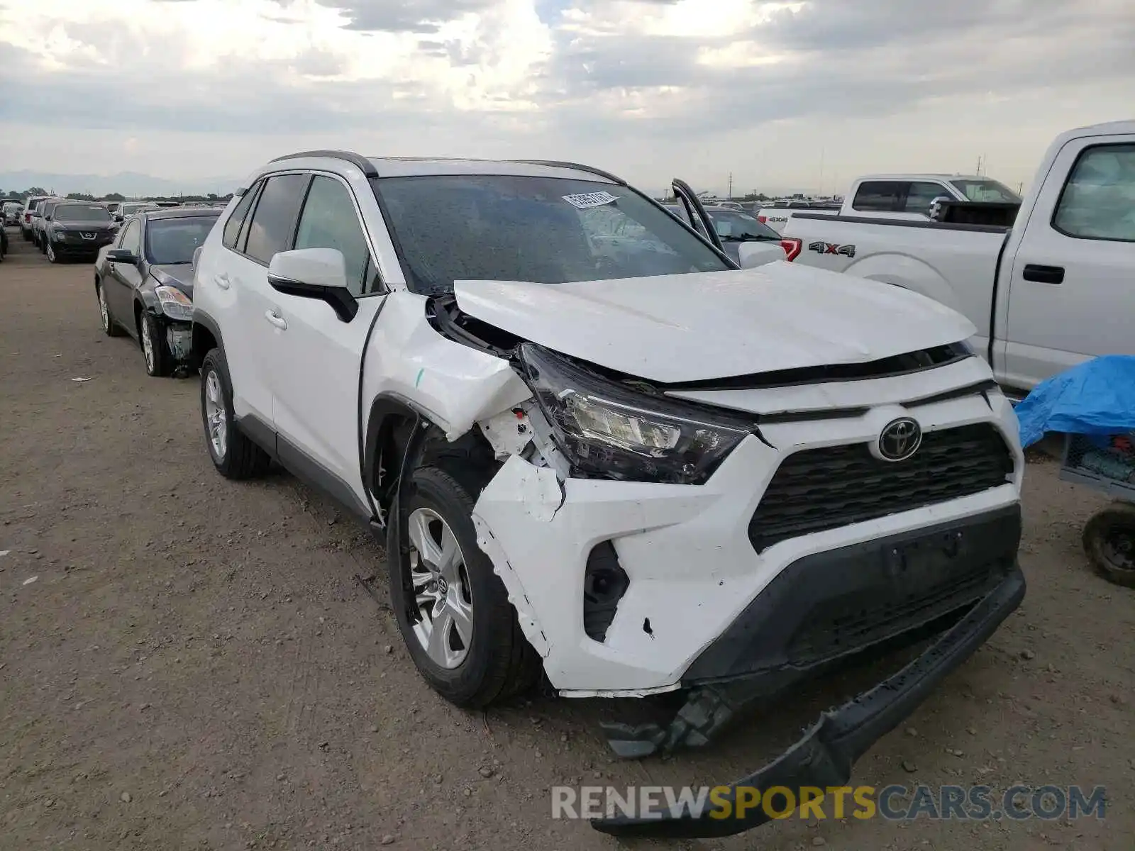 1 Photograph of a damaged car 2T3P1RFV3KC009228 TOYOTA RAV4 2019