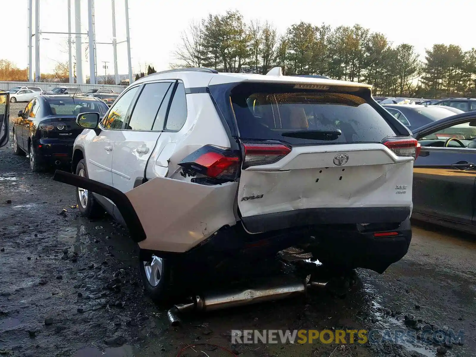 3 Photograph of a damaged car 2T3P1RFV3KC019080 TOYOTA RAV4 2019