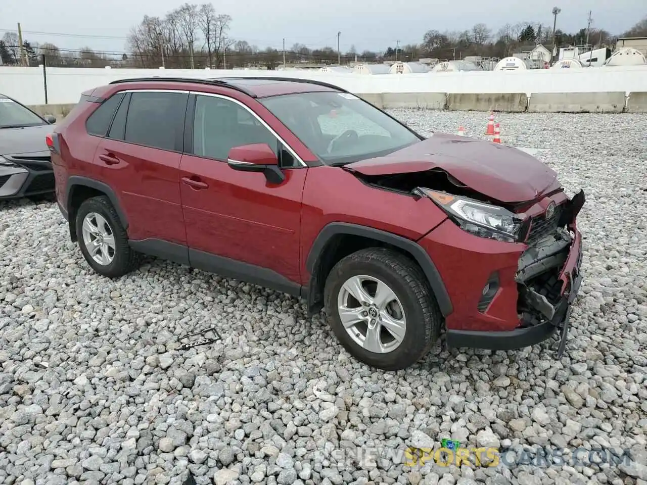 4 Photograph of a damaged car 2T3P1RFV3KC019385 TOYOTA RAV4 2019