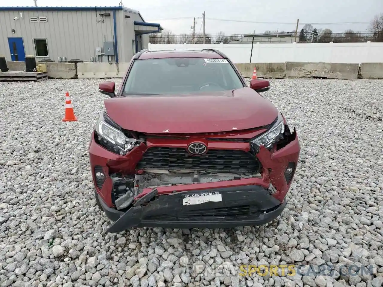 5 Photograph of a damaged car 2T3P1RFV3KC019385 TOYOTA RAV4 2019